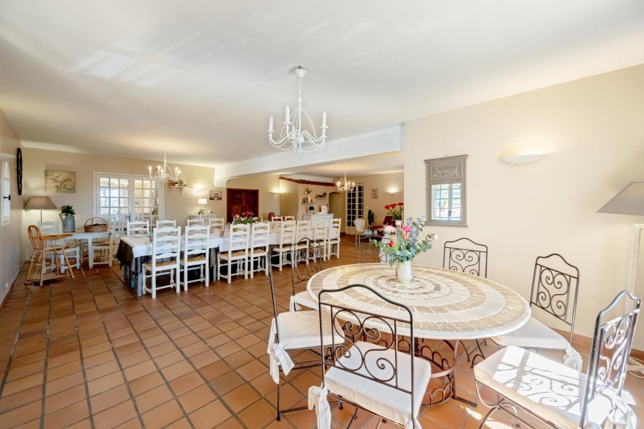 La Maison Du Rouge Gorge - Charmante Maison Climatisee Avec Piscine Pontevès エクステリア 写真