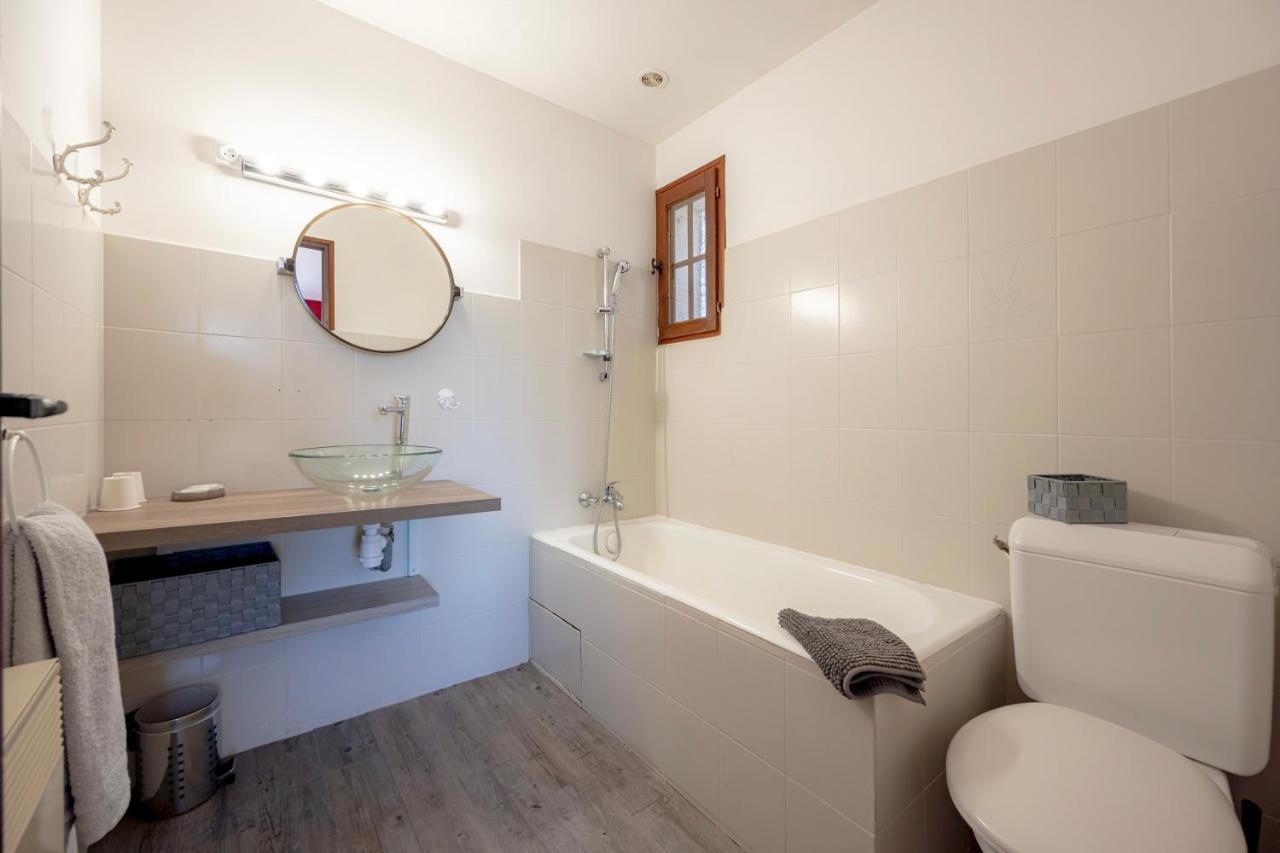 La Maison Du Rouge Gorge - Charmante Maison Climatisee Avec Piscine Pontevès エクステリア 写真